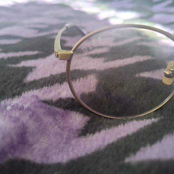 2/$25 Diff eyewear Daisy blue light glasses - Picture 4 of 6